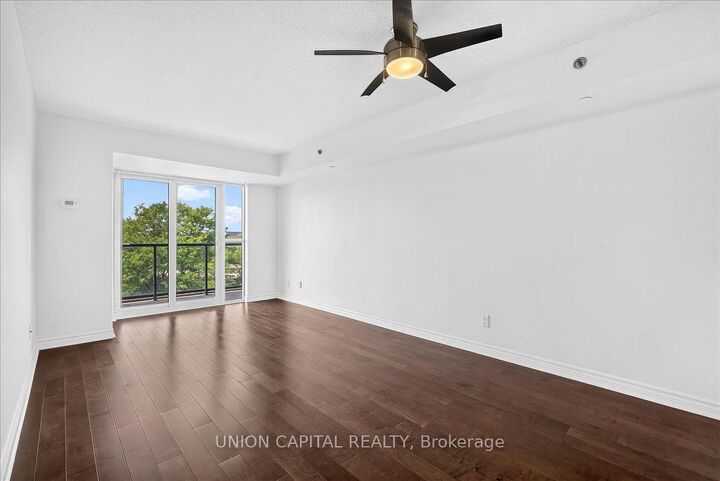 Property Photo:  35 Saranac Boulevard 602  ON M6A 2G4 