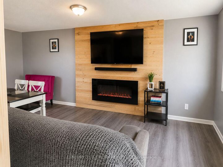 Property Photo:  56 Livingstone Street W  ON L4N 7J2 
