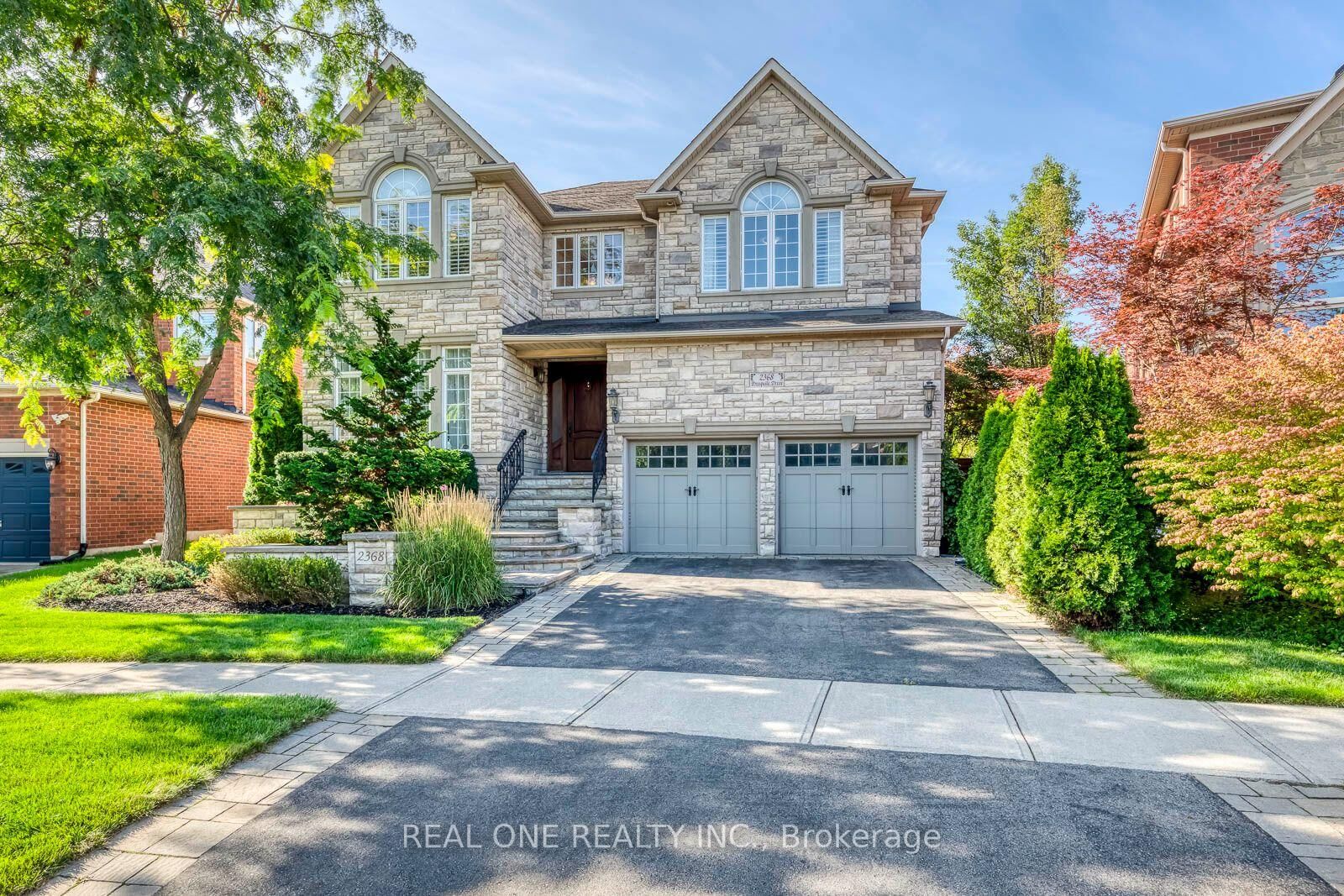 Property Photo:  2368 Presquile Drive  ON L6H 7R1 
