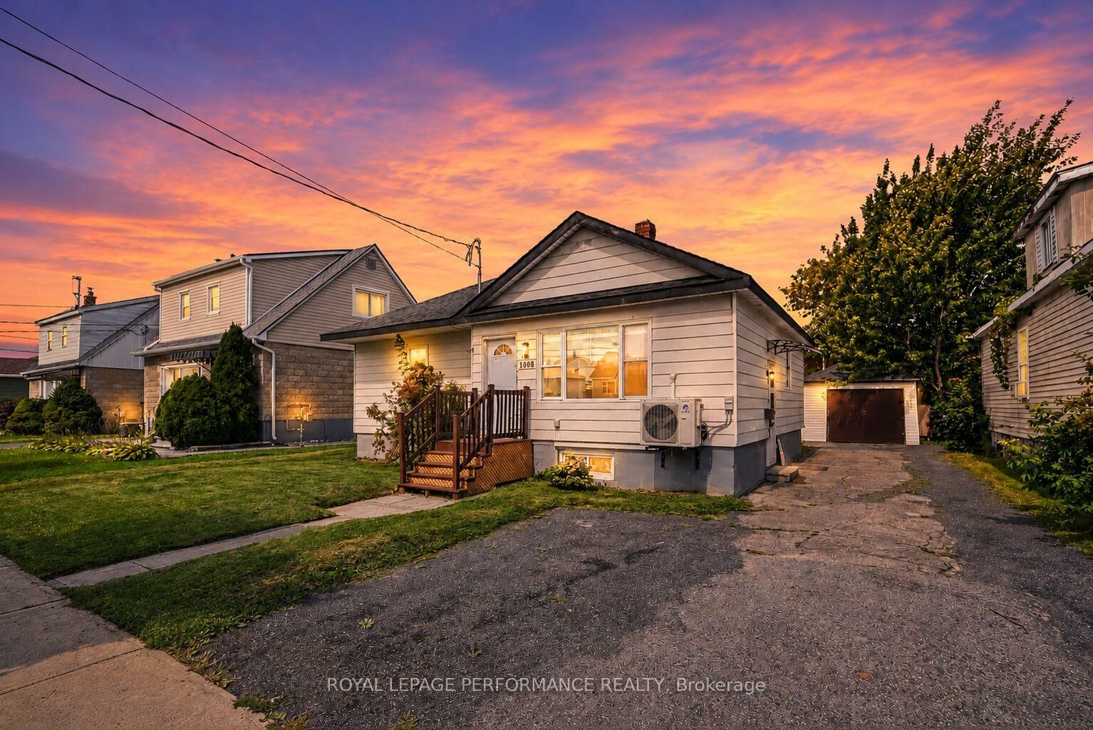 Property Photo:  1008 Second Street E  ON K6H 2A9 