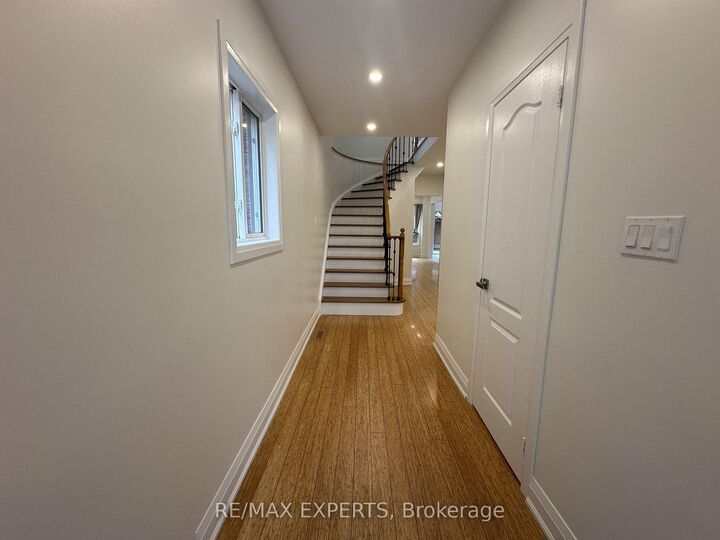 Property Photo:  249 Rushbrook Drive  ON L3X 2E3 