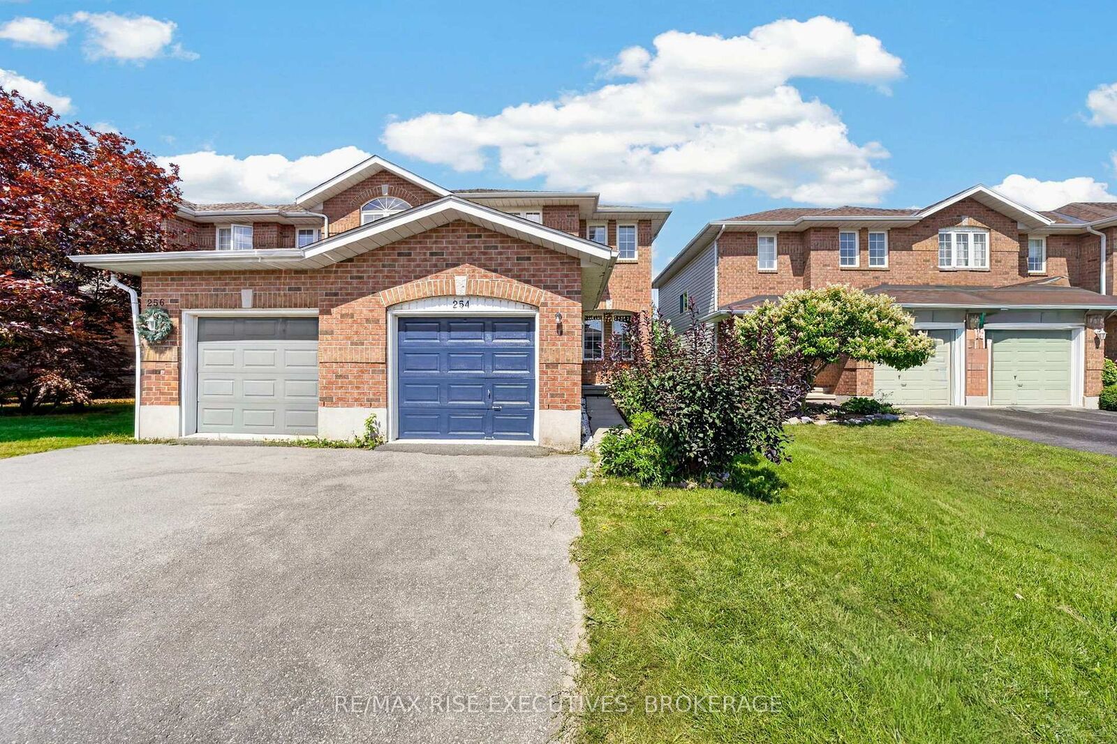 Photo de la propriété: 254 Ellesmeer Avenue ON K7P 3C6