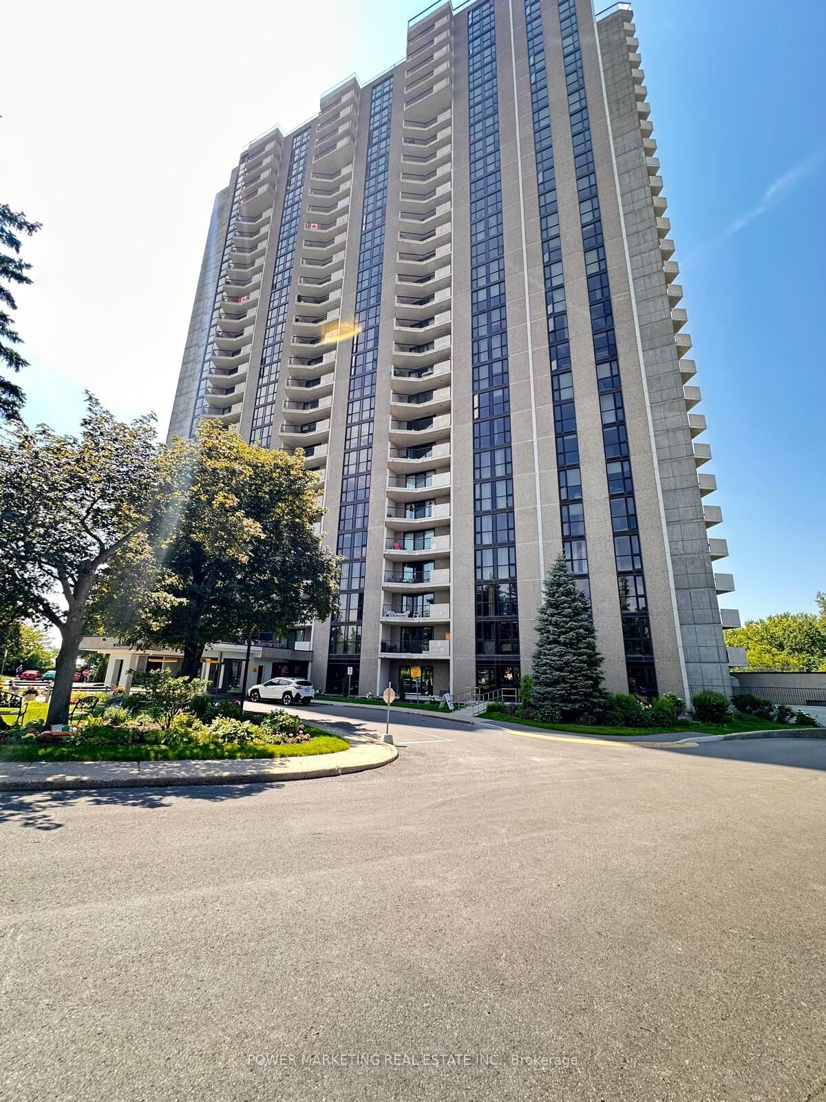 Photo de la propriété: 1025 Richmond Road 907 ON K2B 8G8
