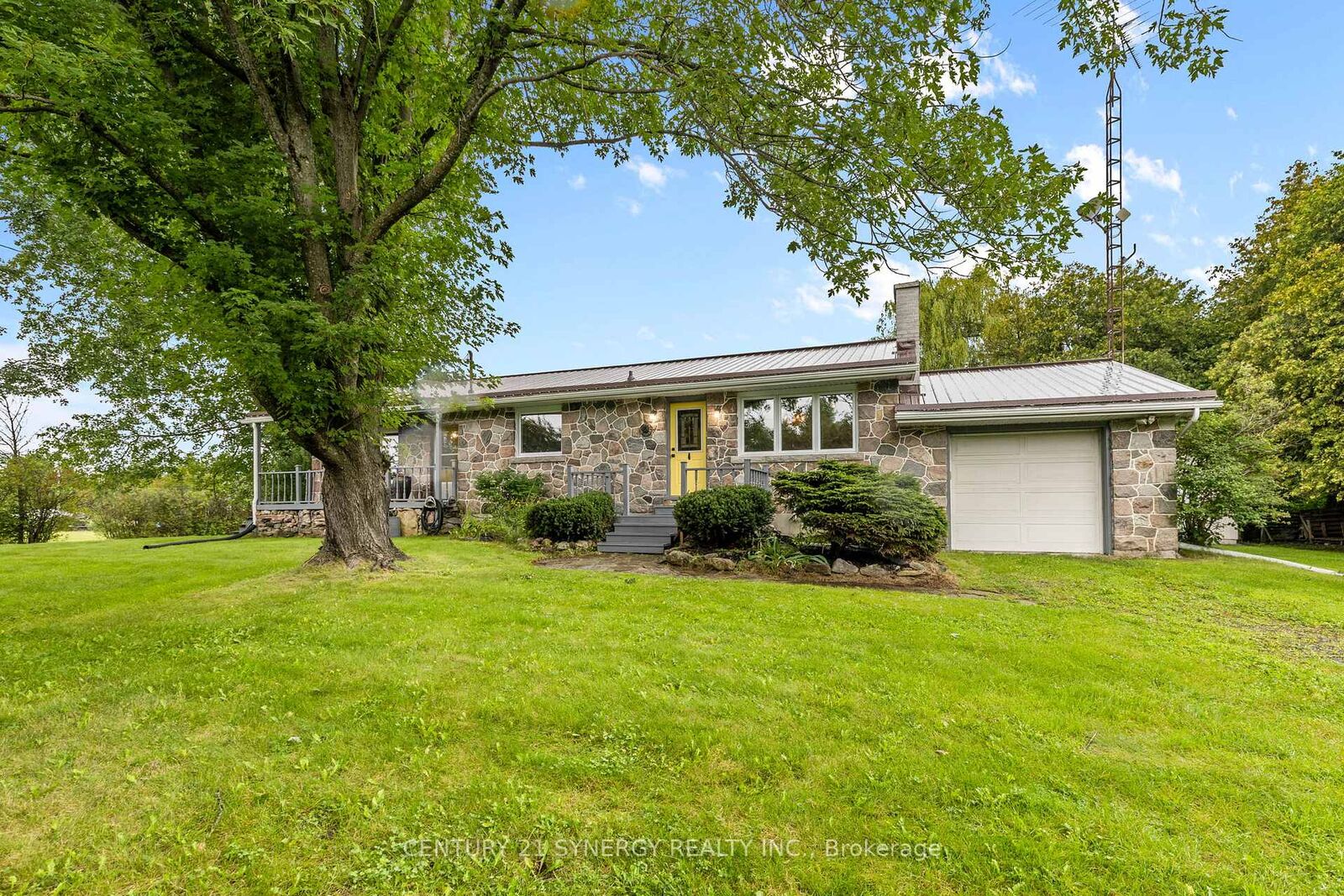 Property Photo: 8567 Franktown Road ON K0A 1B0