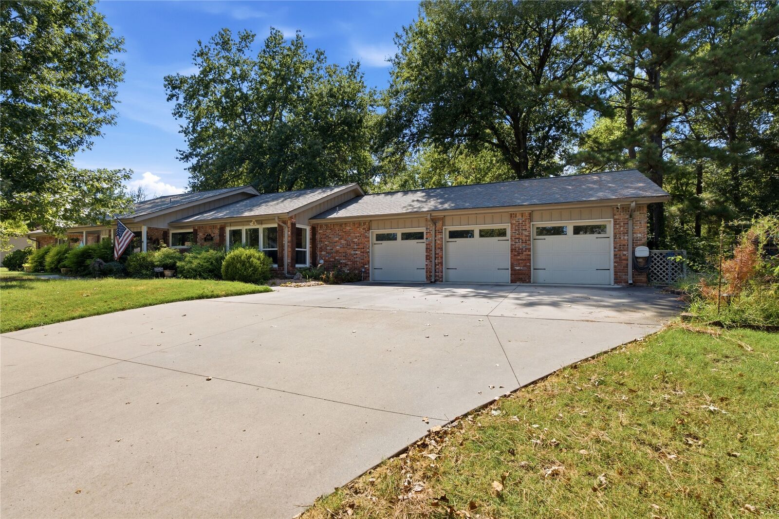 Property Photo: 2905 Robin Lane OK 74403