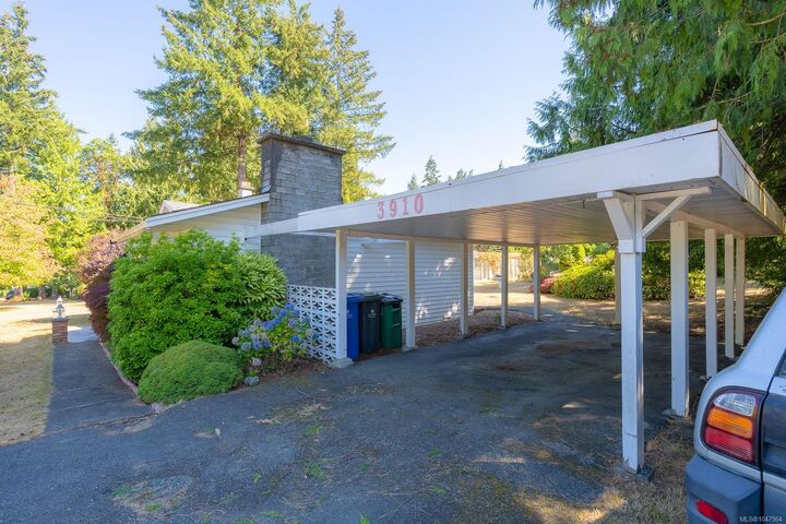 Property Photo:  3910 Saltair Rd  BC V9G 2A7 