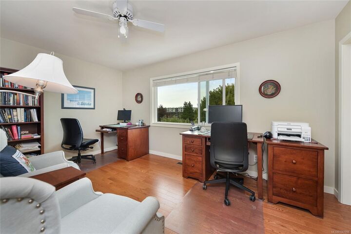 Property Photo: 3304 Aldridge St BC V8P 4L8
