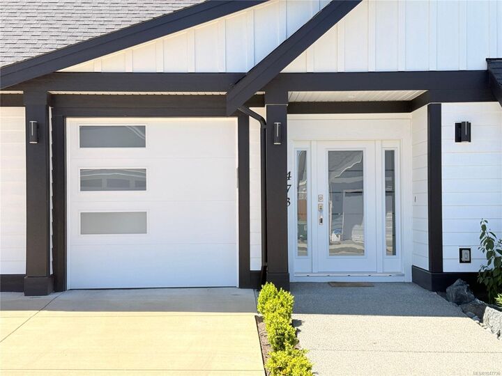 Property Photo: 473 Hampstead St BC V9P 2T7