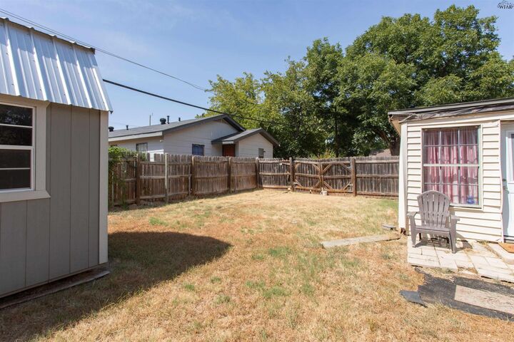 Property Photo:  2925 Featherston Avenue  TX 76308-000 