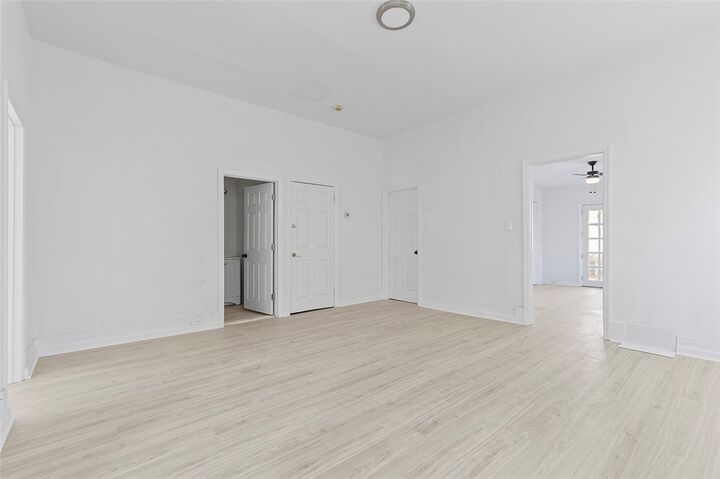Property Photo:  258 E Warrington Ave  PA 15210 