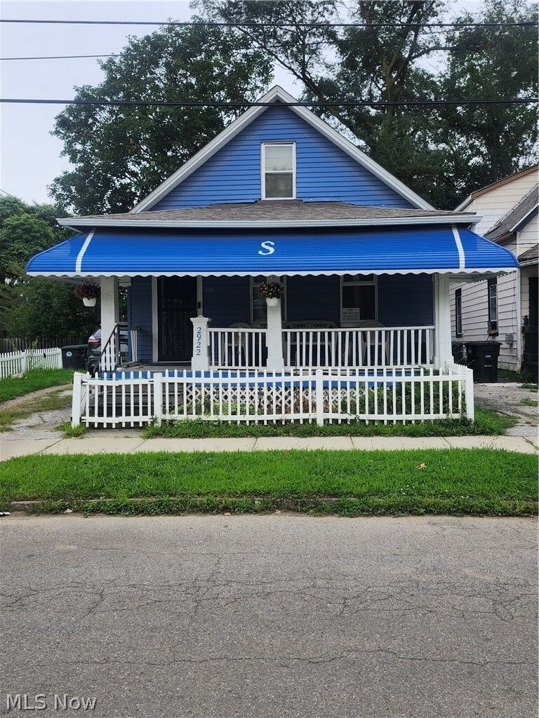 Property Photo: 2922 Minnie Avenue OH 44104