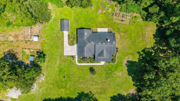 Property Photo:  7848 181st Way  FL 32091 