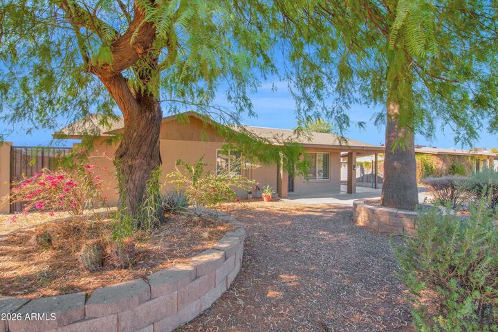Property Photo: 1223 E Valerie Drive AZ 85288