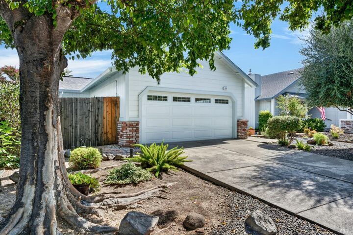 Property Photo: 120 William Circle CA 95425
