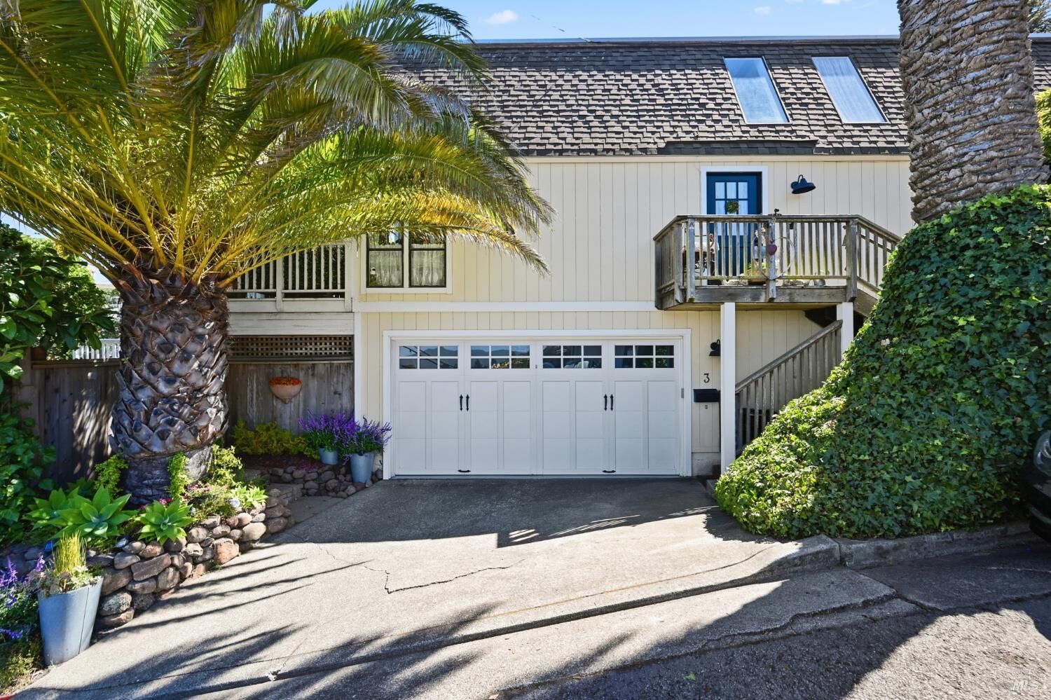 Property Photo: 3 Rose Court CA 94965