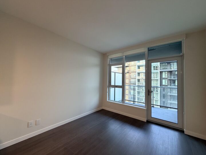 Property Photo: 2108 Gilmore Avenue 3903 BC V5C 0N8