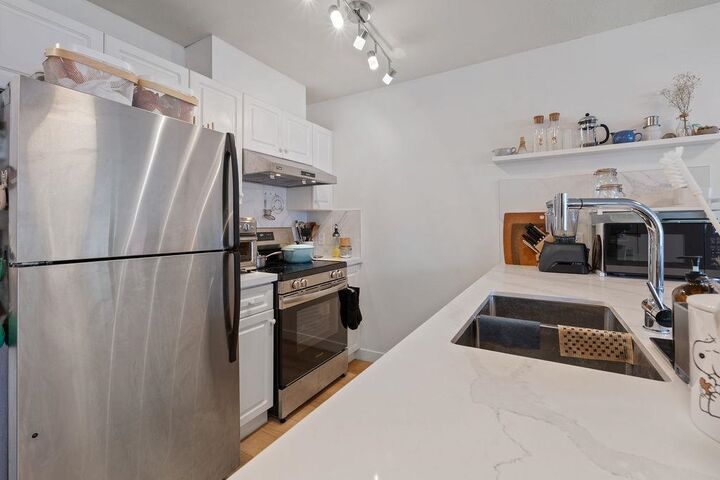 Property Photo: 3628 Rae Avenue 211 BC V5R 2P5