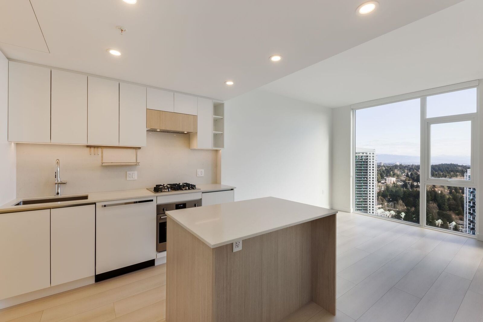 Property Photo:  13573 98A Avenue 3402  BC V3T 0X1 