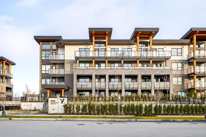 Property Photo:  1930 Starling Drive 206  BC V4M 0G9 