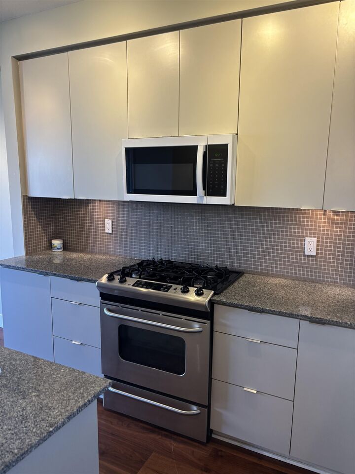 Property Photo:  298 E 11th Avenue 305  BC V5T 0A2 