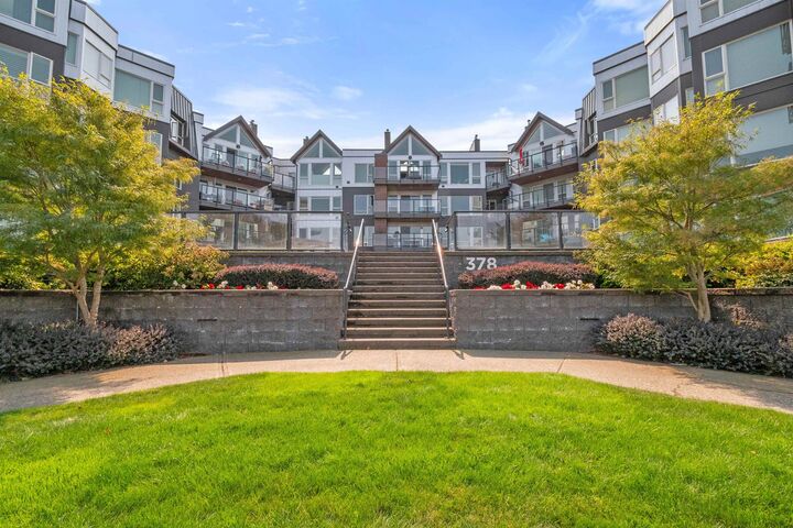 Property Photo: 378 Esplanade Avenue 315 BC V0M 1K0