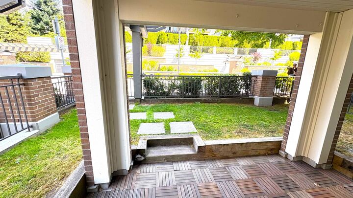 Property Photo: 4788 Brentwood Drive 106 BC V5C 0C5