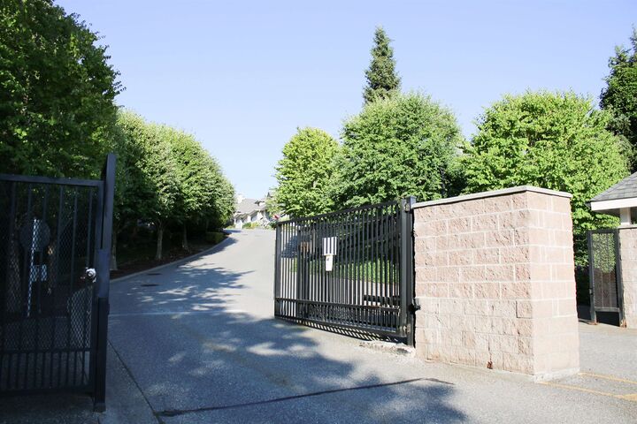 Property Photo: 2088 Winfield Drive 32 BC V3G 3C3