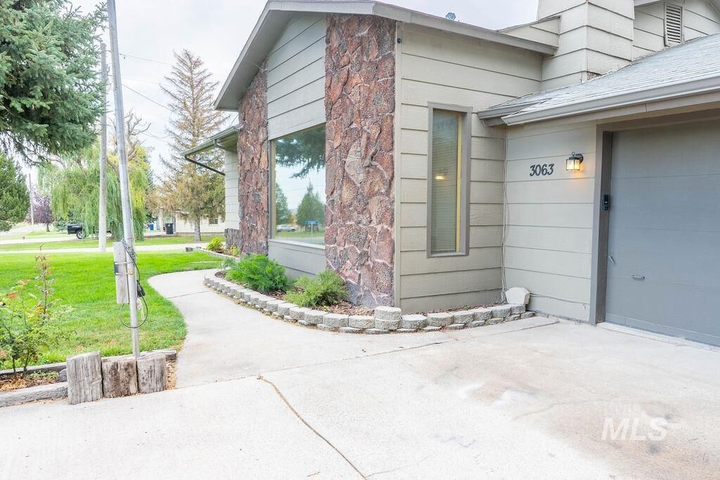 Property Photo:  3063 E 3400 N  ID 83301 