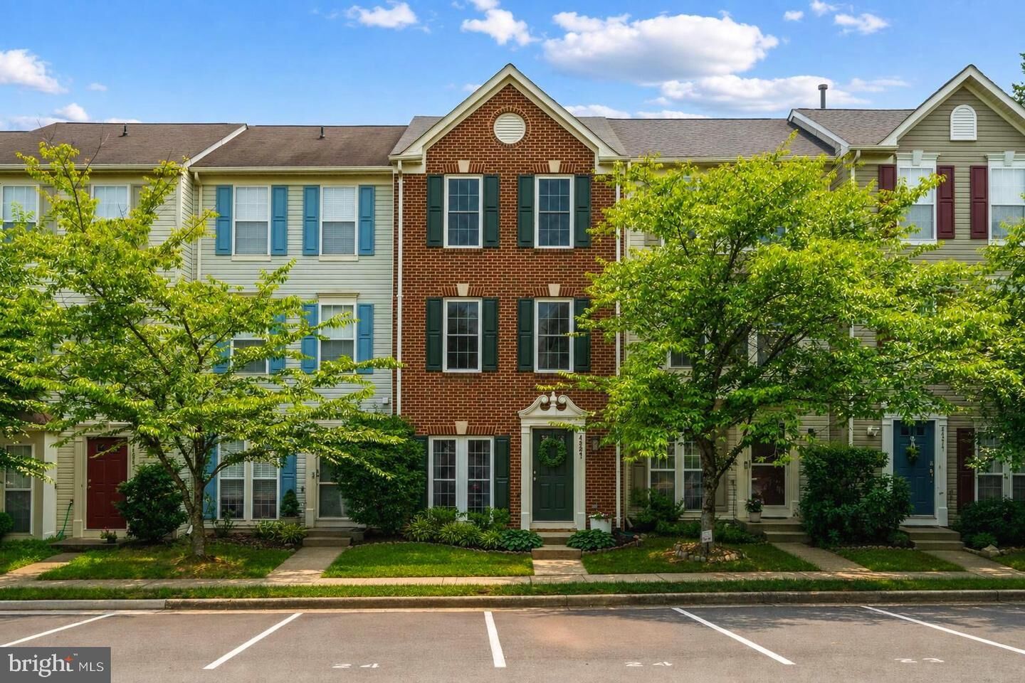 Property Photo: 44221 Litchfield Terrace VA 20147