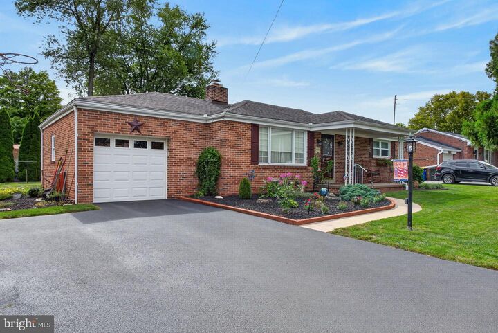 Property Photo:  2274 Maple Road  PA 17408 