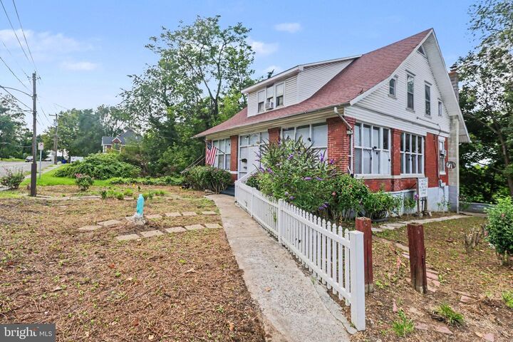 Property Photo: 2120 Walnut Street PA 17103