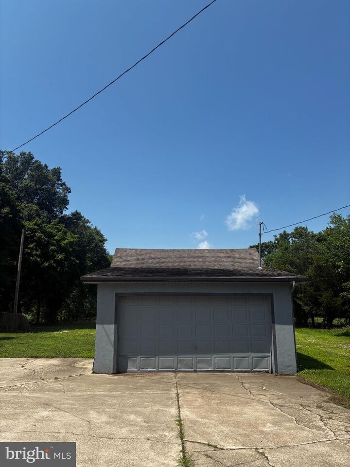 Property Photo:  2520 N West Boulevard  NJ 08360 