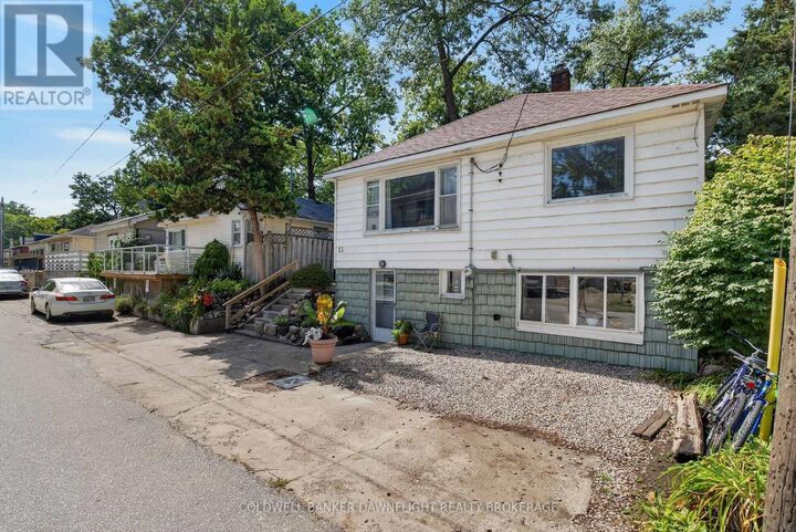 Property Photo:  13 Warwick Avenue  ON N0M 1T0 