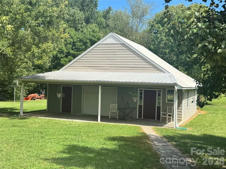 Property Photo: 3201 Gilboa Road NC 28174