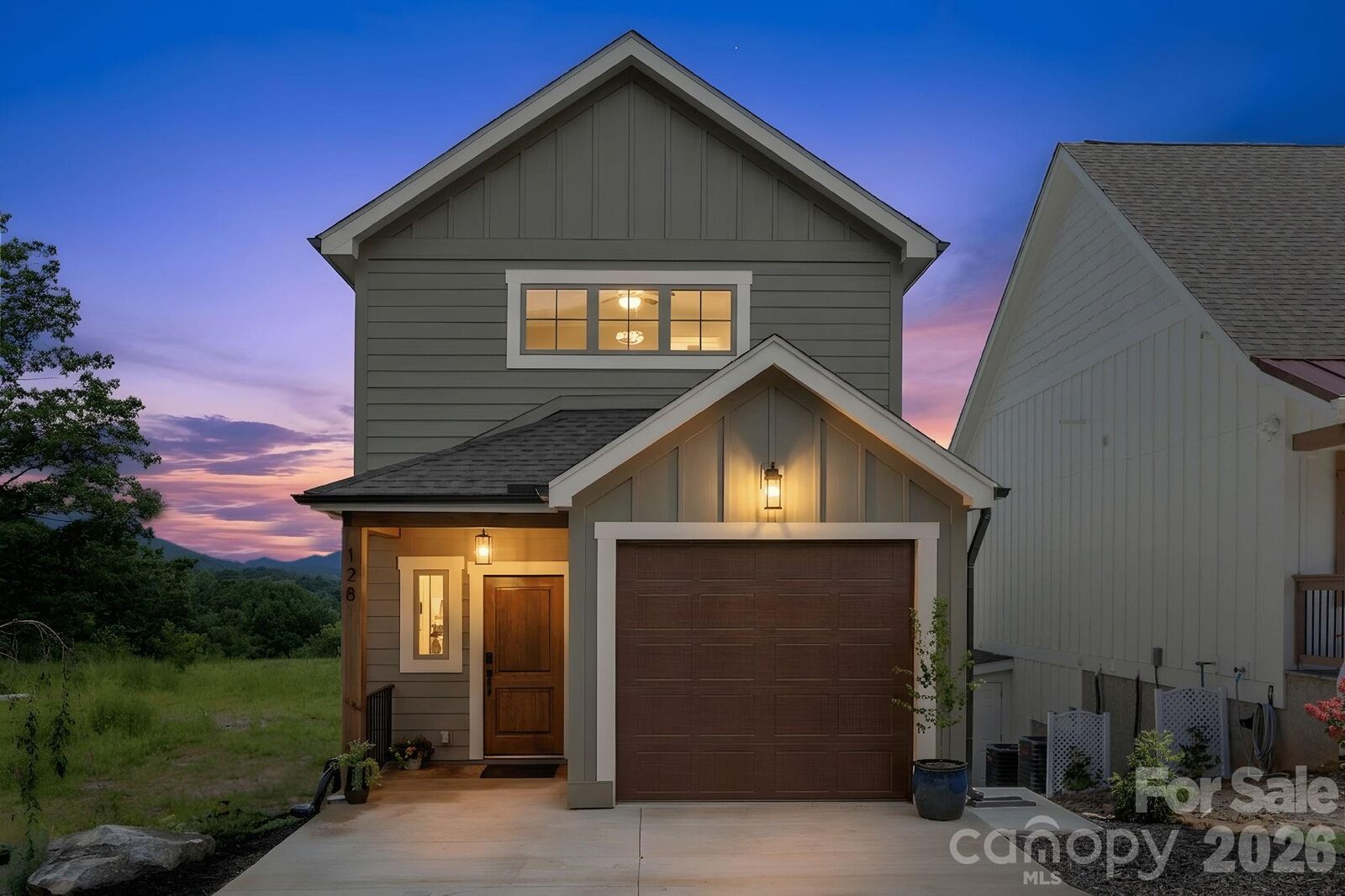 Property Photo: 128 Chepstow Place NC 28711