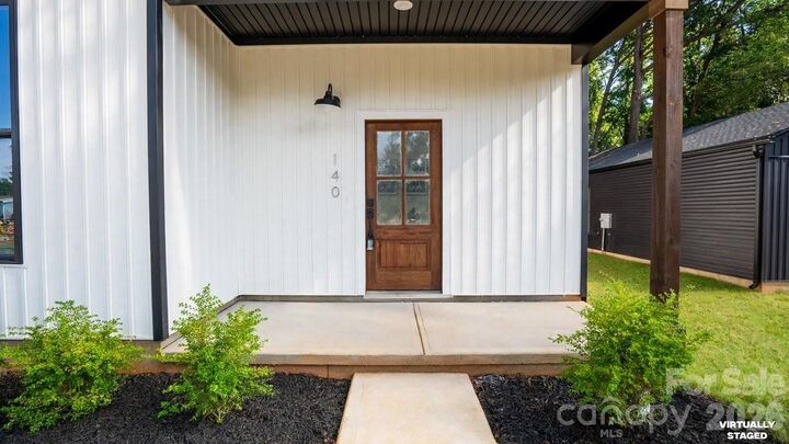 Property Photo: 140 Norris Drive NC 28147