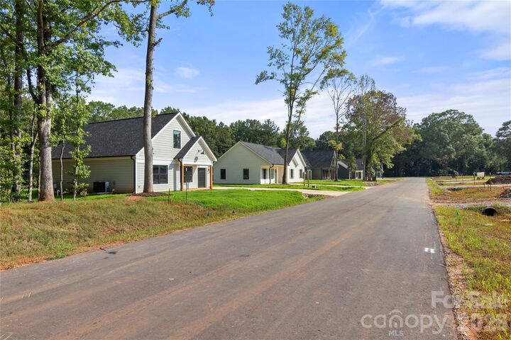 Property Photo: 137 McCorkle Street SC 29745