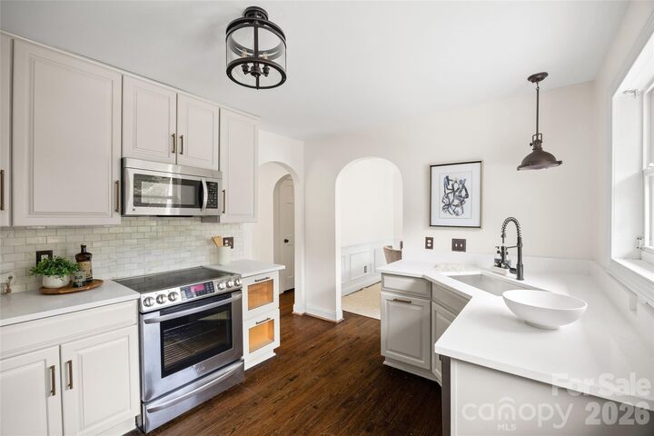 Property Photo: 2215 Chatham Avenue NC 28205