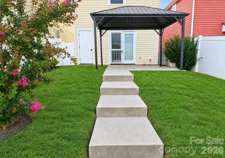 Property Photo:  15947 Rose Glenn Lane  NC 28036 