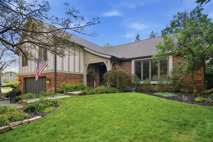 Property Photo:  8627 Gairloch Court  OH 43017 