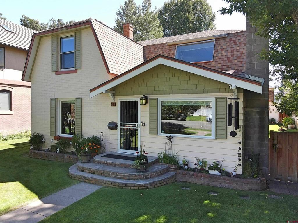 Property Photo:  142 Davis Street  CO 81144 