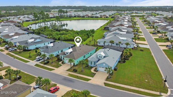 Property Photo: 8822 Coral Reef Way FL 32413