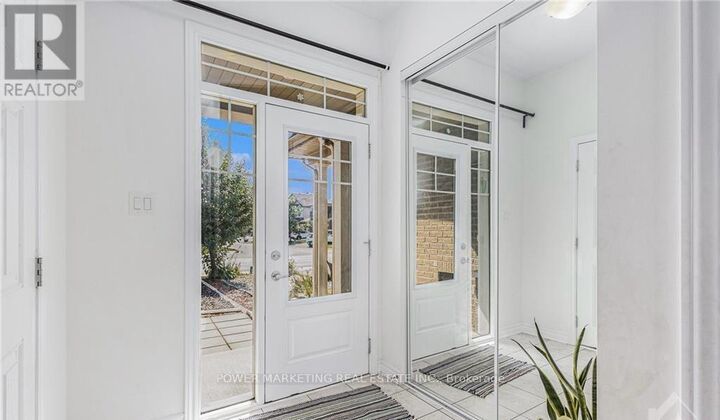 Property Photo:  932 Kilbirnie Drive  ON K2J 6G2 
