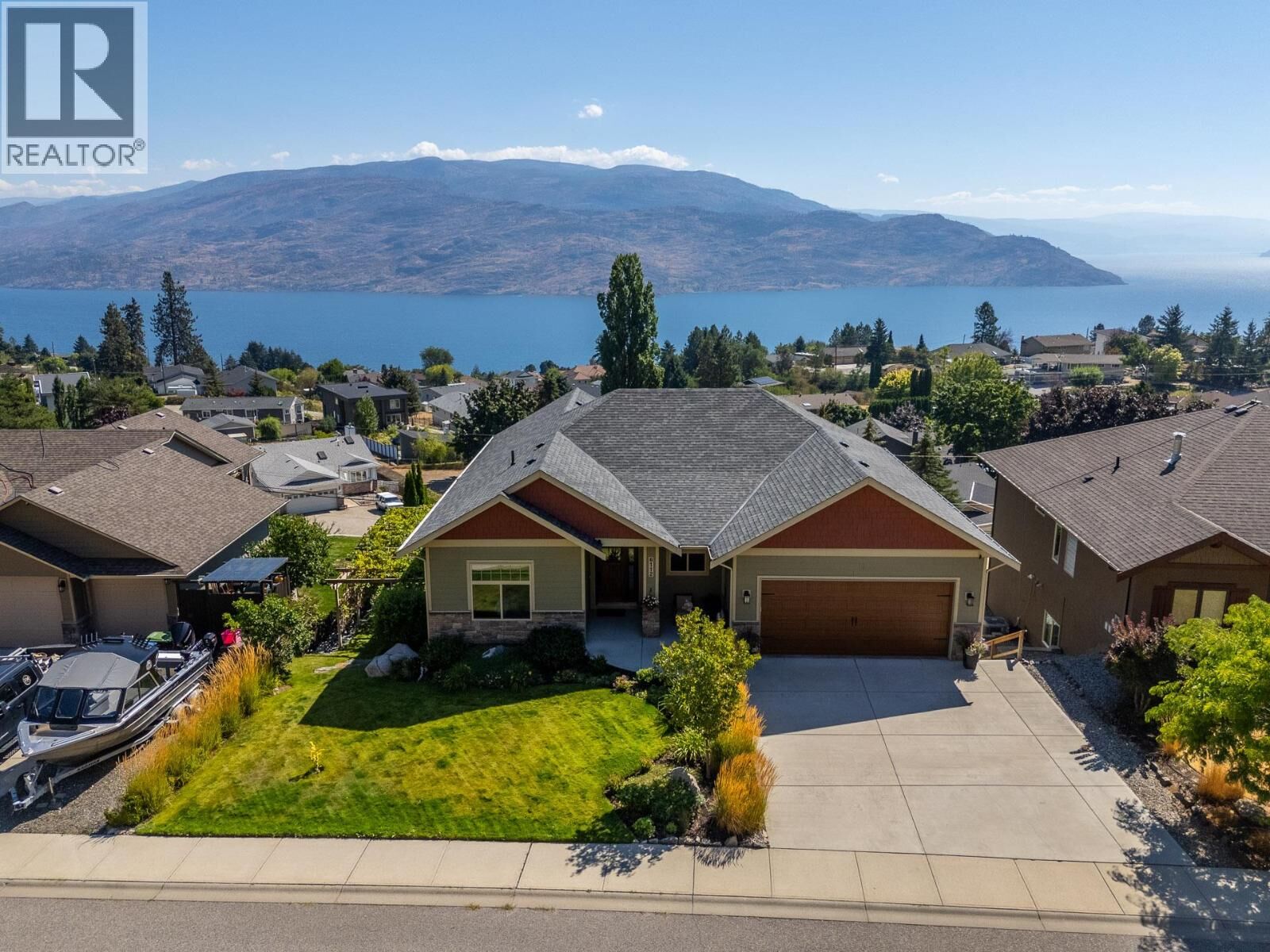 Property Photo: 6112 Seymoure Avenue BC V0H 1X4