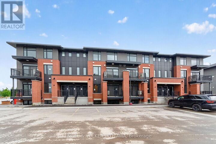 225 Stardust Private — photo 1