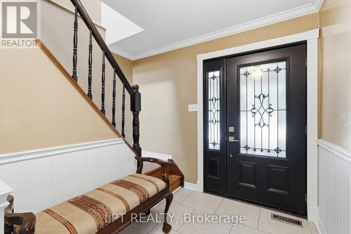 Property Photo:  18 Louise Crescent  ON K0A 1W0 