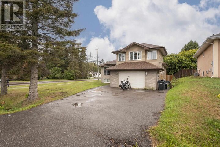 Property Photo:  733 Woodcrest Rd  ON P7G 1J2 
