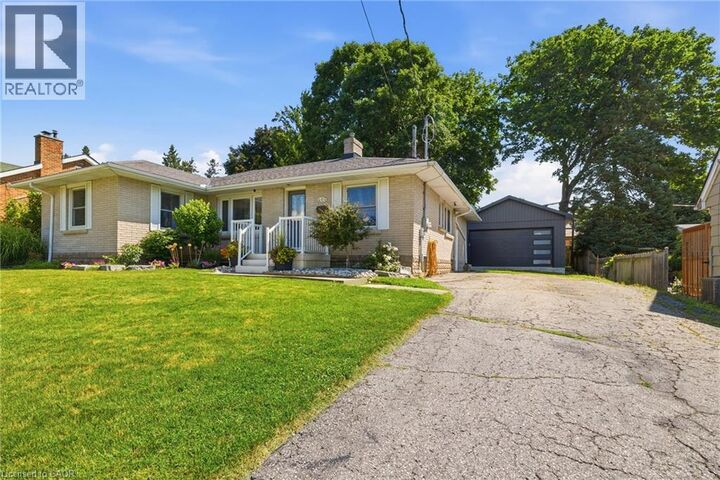Property Photo: 402 Wellington Street North ON N4S 6S7