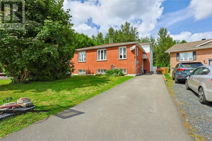 Property Photo:  214 Benita Boulevard  ON P3A 5Z5 