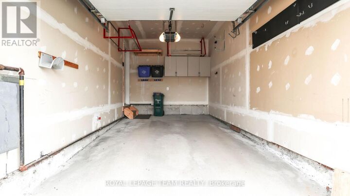 Property Photo: 119 Bridgestone Drive ON K2M 0A4